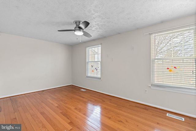 6090 ROCK GLEN DR, Elkridge, MD 21075