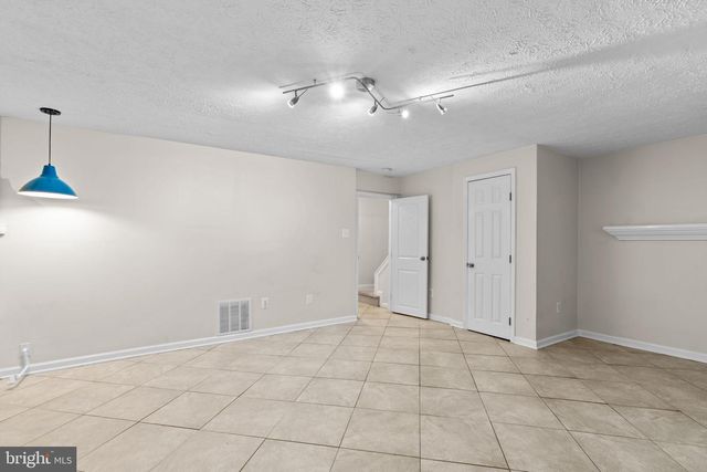 6090 ROCK GLEN DR, Elkridge, MD 21075