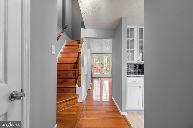 6090 ROCK GLEN DR, Elkridge, MD 21075