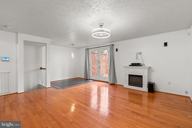 6090 ROCK GLEN DR, Elkridge, MD 21075