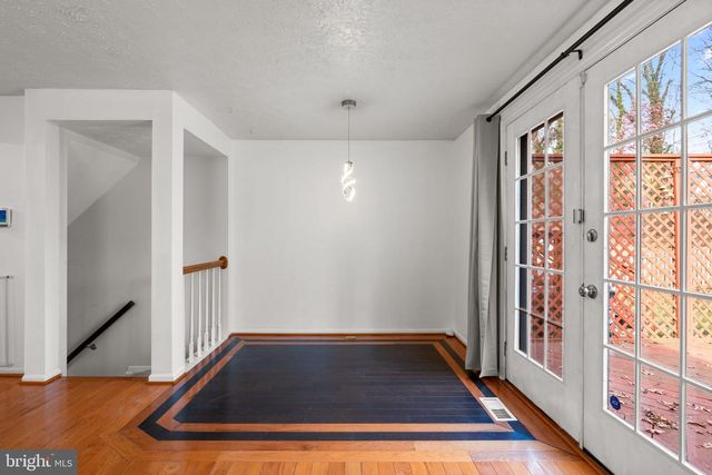 6090 ROCK GLEN DR, Elkridge, MD 21075