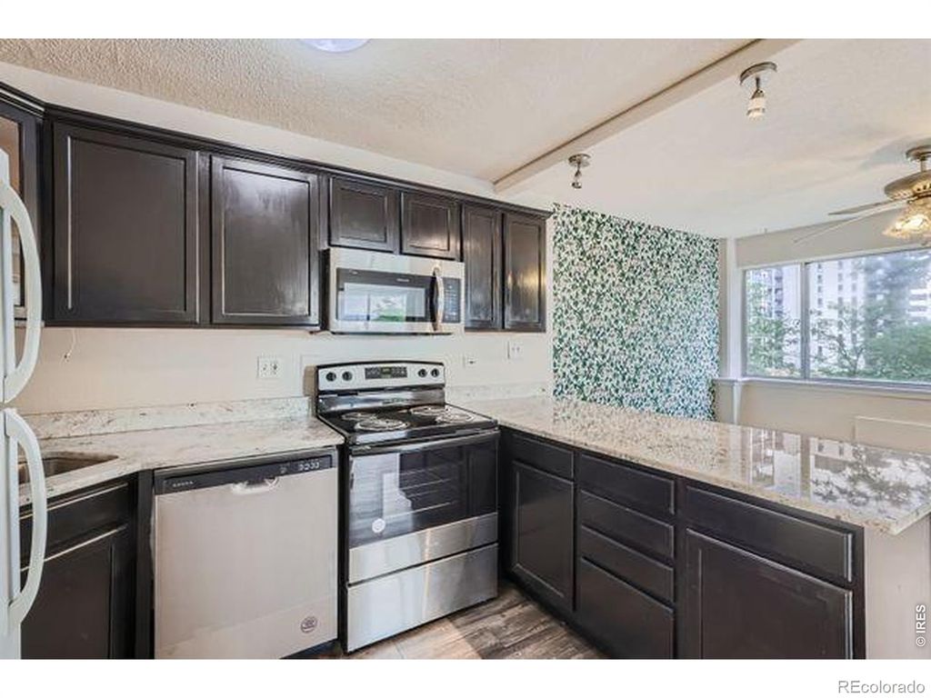909 N Logan Street A, Denver, CO 80203