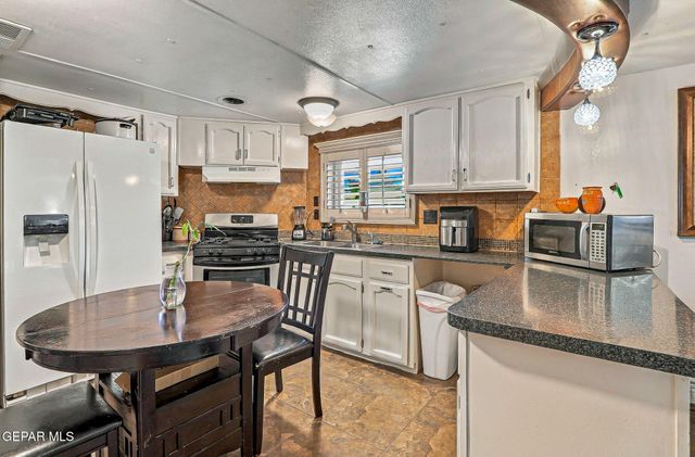 10971 Donna Marie Drive, Socorro, TX 79927