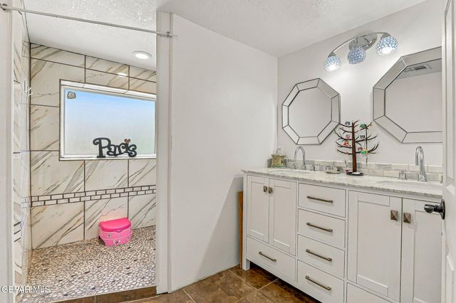 10971 Donna Marie Drive, Socorro, TX 79927