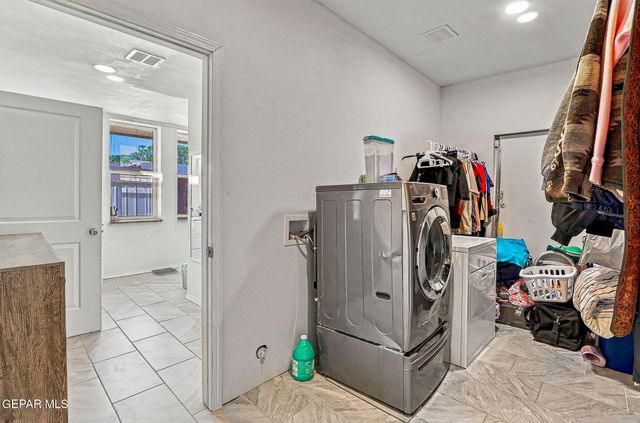 10971 Donna Marie Drive, Socorro, TX 79927