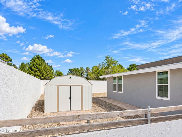 10971 Donna Marie Drive, Socorro, TX 79927