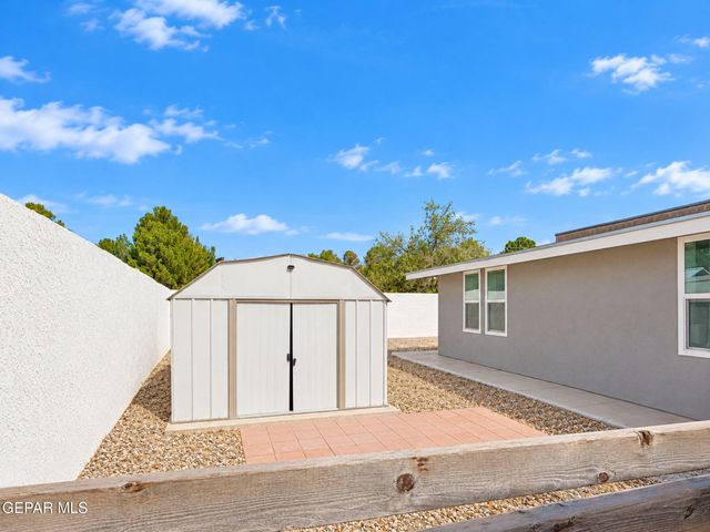 10971 Donna Marie Drive, Socorro, TX 79927