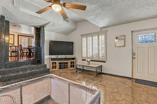 10971 Donna Marie Drive, Socorro, TX 79927