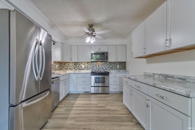 1865 Dunlap Drive, Princeton, IN 47670