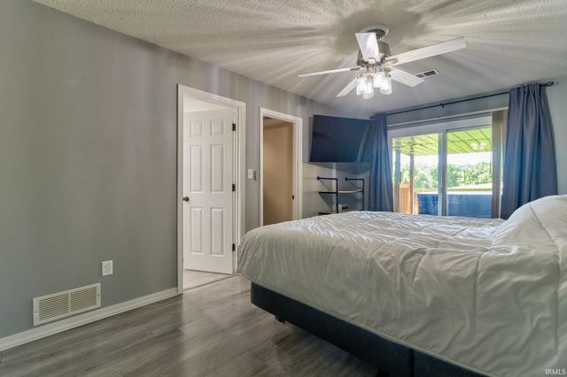 1865 Dunlap Drive, Princeton, IN 47670