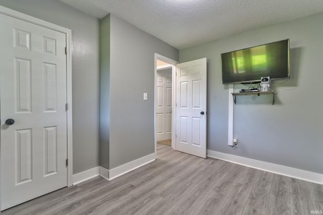 1865 Dunlap Drive, Princeton, IN 47670