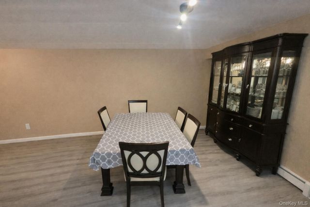 61-12 69th Street 2M, Middle Village, NY 11379