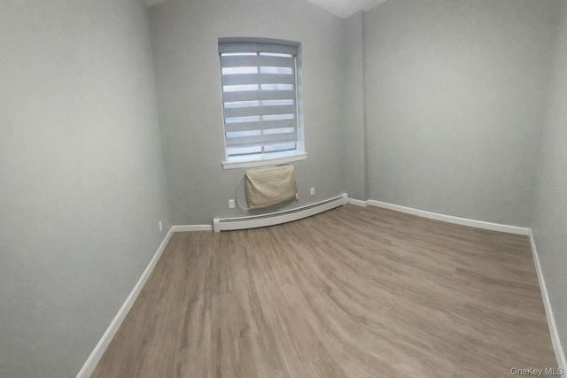 61-12 69th Street 2M, Middle Village, NY 11379