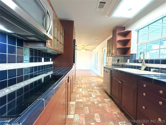 5381 Hilltop, Mcalester, OK 74501