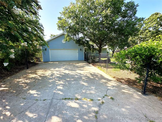 5381 Hilltop, Mcalester, OK 74501