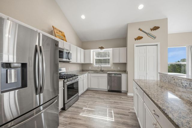 2325 Colleen Drive, Canyon Lake, TX 78133
