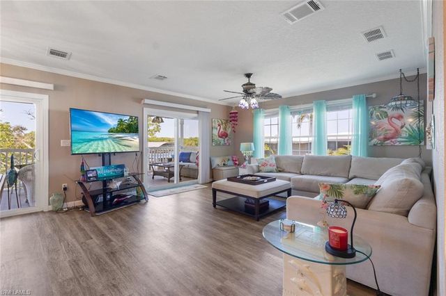 209 Sun CIR, Fort Myers, FL 33905