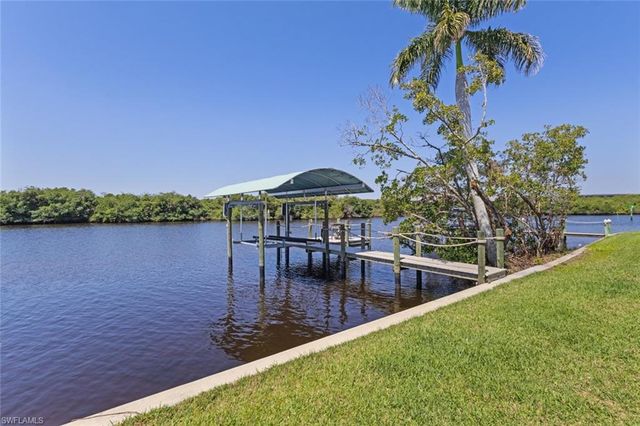 209 Sun CIR, Fort Myers, FL 33905