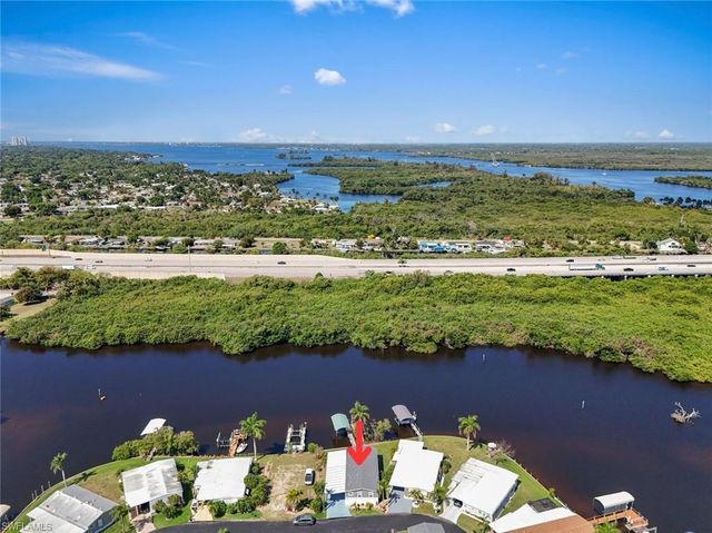 209 Sun CIR, Fort Myers, FL 33905