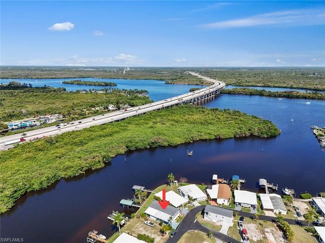 209 Sun CIR, Fort Myers, FL 33905