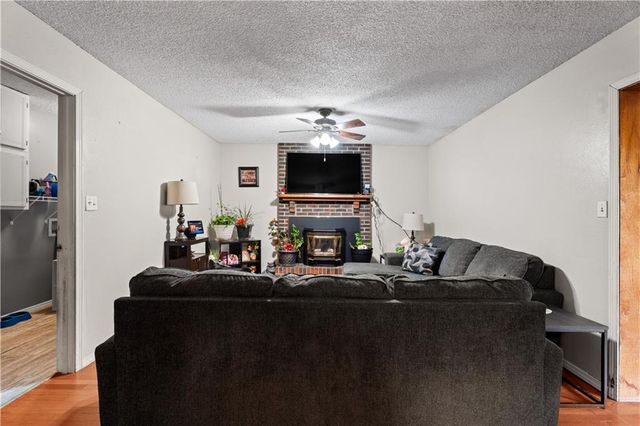 2508 W 8th Street, Coffeyville, KS 67337