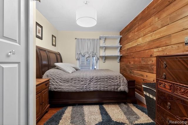 2465 Liter Road, Lake Orion, MI 48359