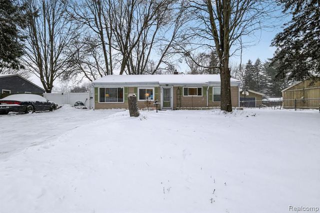 2465 Liter Road, Lake Orion, MI 48359