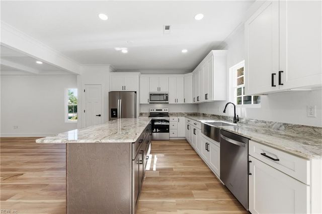 640 44th ST, Newport News, VA 23607