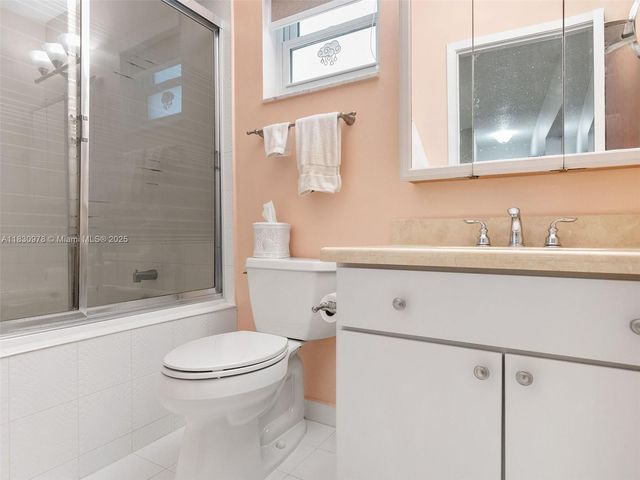 20565 SW 80th Pl, Cutler Bay, FL 33189