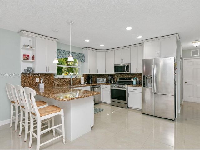 20565 SW 80th Pl, Cutler Bay, FL 33189