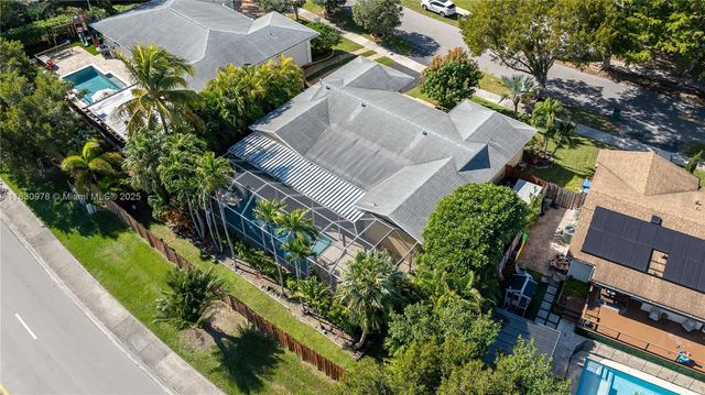 20565 SW 80th Pl, Cutler Bay, FL 33189