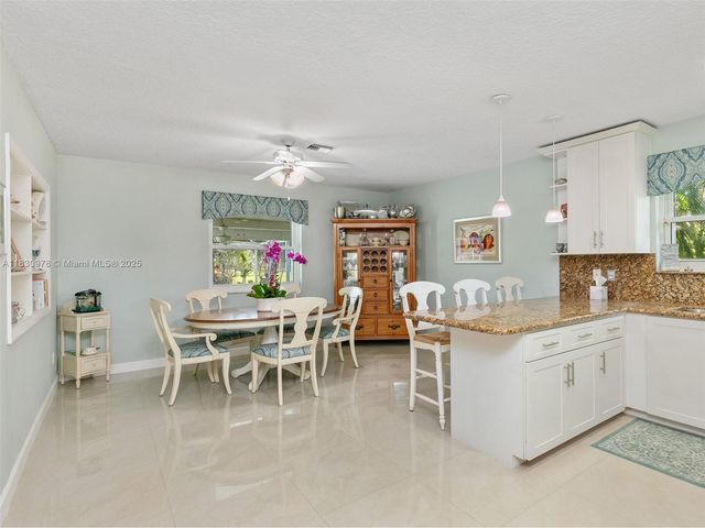 20565 SW 80th Pl, Cutler Bay, FL 33189