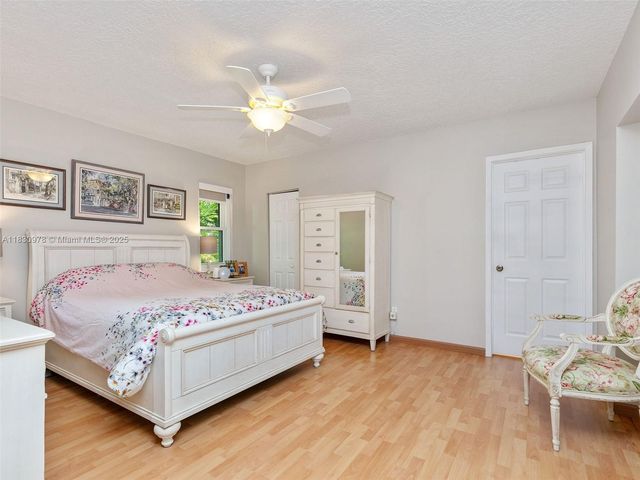 20565 SW 80th Pl, Cutler Bay, FL 33189