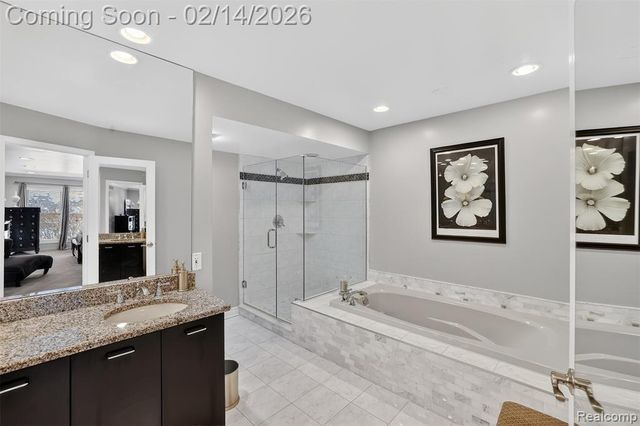 7328 Simsbury Drive, West Bloomfield, MI 48322