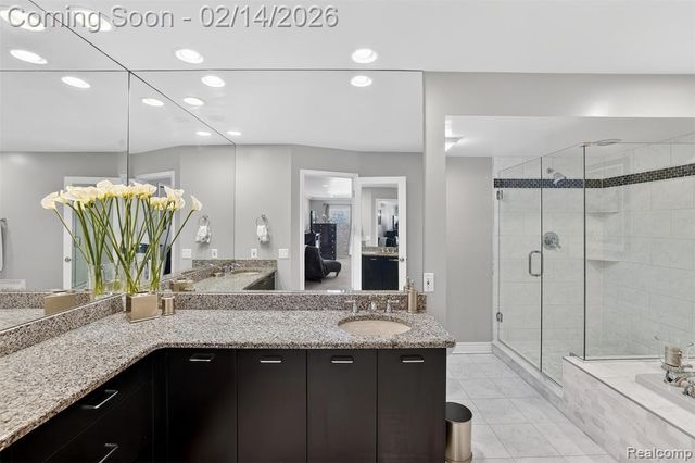 7328 Simsbury Drive, West Bloomfield, MI 48322