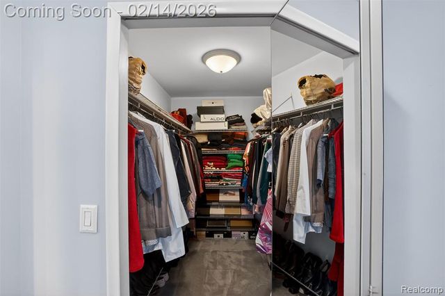 7328 Simsbury Drive, West Bloomfield, MI 48322