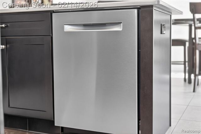 7328 Simsbury Drive, West Bloomfield, MI 48322