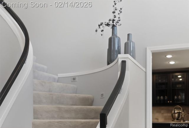 7328 Simsbury Drive, West Bloomfield, MI 48322