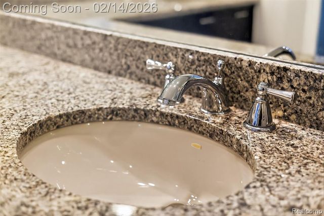 7328 Simsbury Drive, West Bloomfield, MI 48322