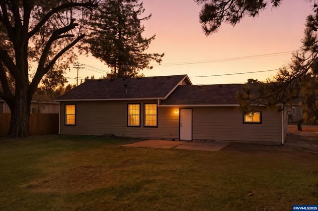 4220 Hudson Ave NE Av NE, Salem, OR 97301