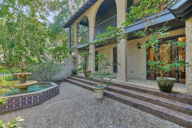 6106 Larkmount Drive, Spring, TX 77389