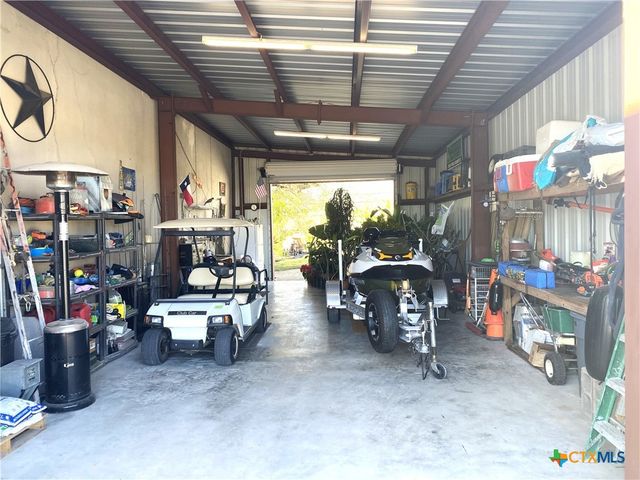 316 S Main Street, Seadrift, TX 77983