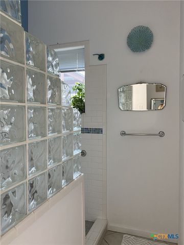 316 S Main Street, Seadrift, TX 77983