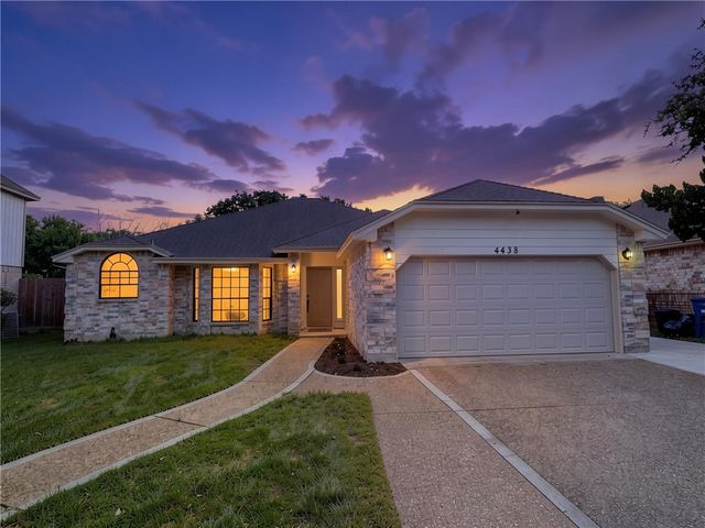 4438 Silver Hollow Dr, Corpus Christi, TX 78413