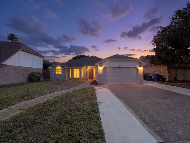 4438 Silver Hollow Dr, Corpus Christi, TX 78413