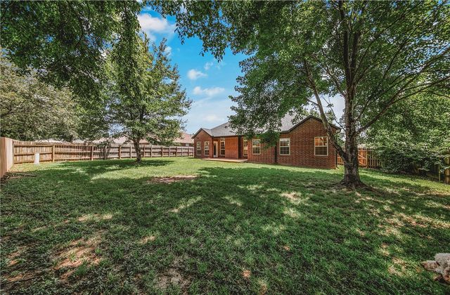 625 Lynn Drive, Pea Ridge, AR 72751