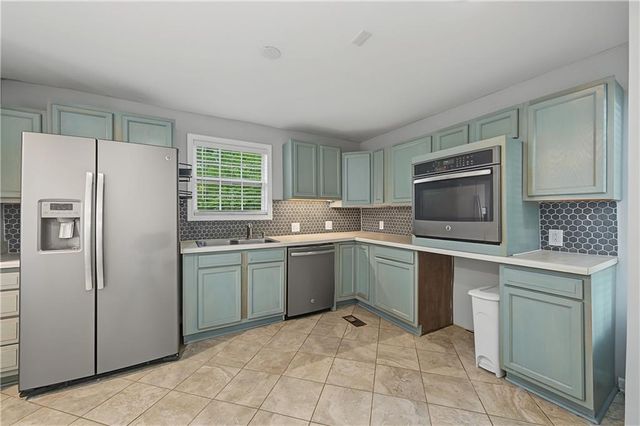2327 Ben Hill Road, East Point, GA 30344