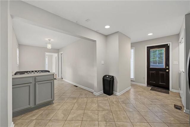 2327 Ben Hill Road, East Point, GA 30344