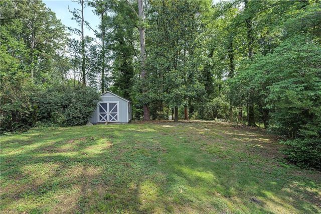 2327 Ben Hill Road, East Point, GA 30344
