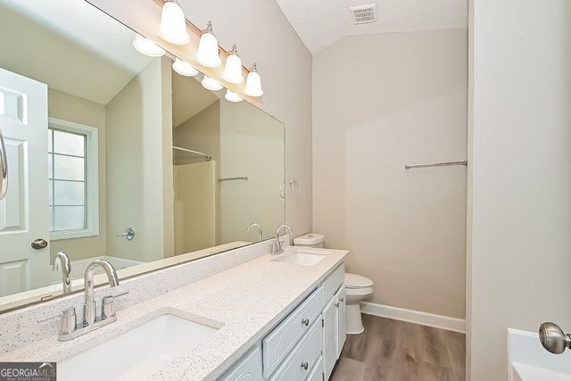 5815 Mistyview Drive, Rex, GA 30273